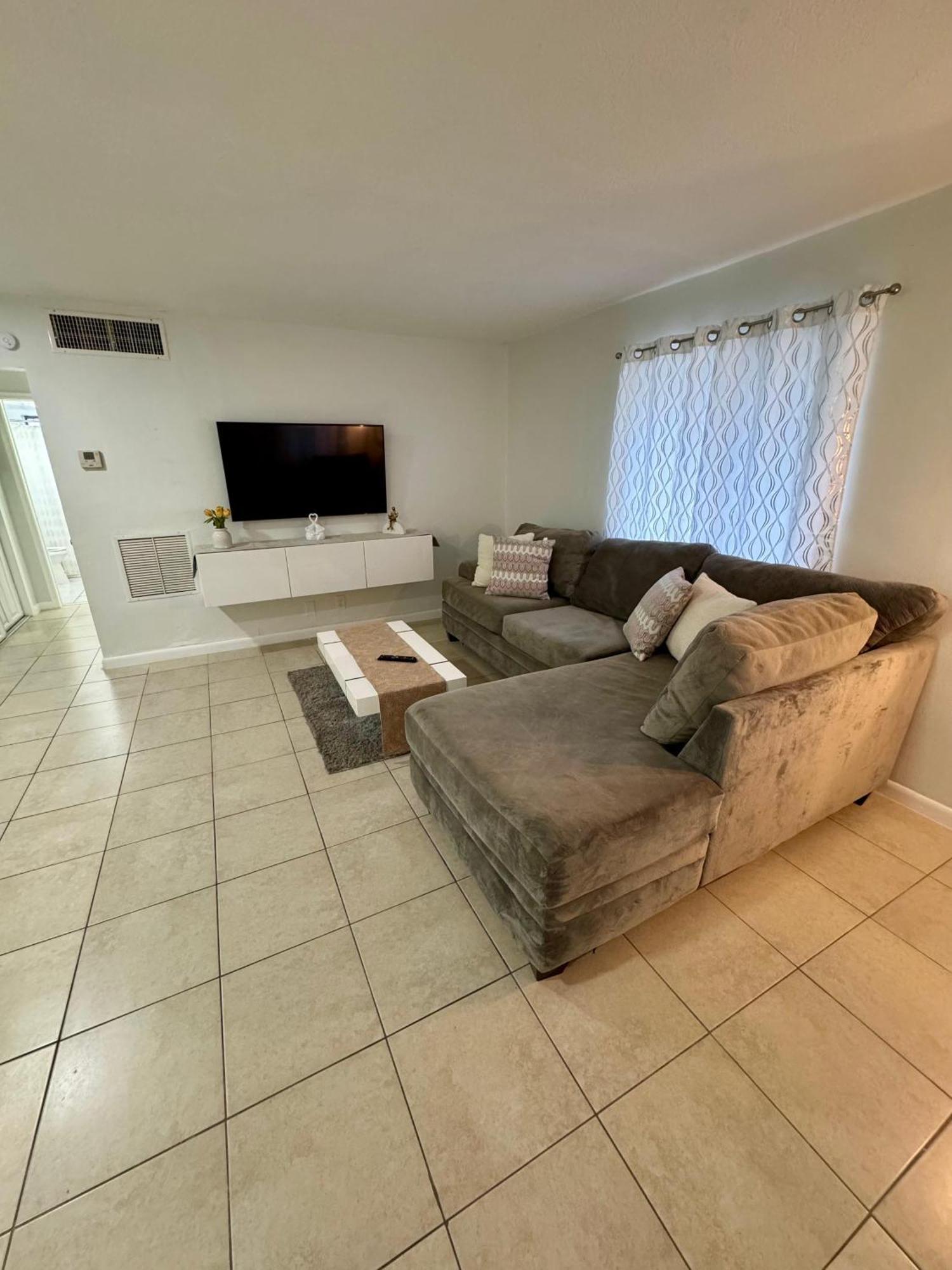 Apartment In Hollywood Close To Beach & Shops 101 Exterior foto
