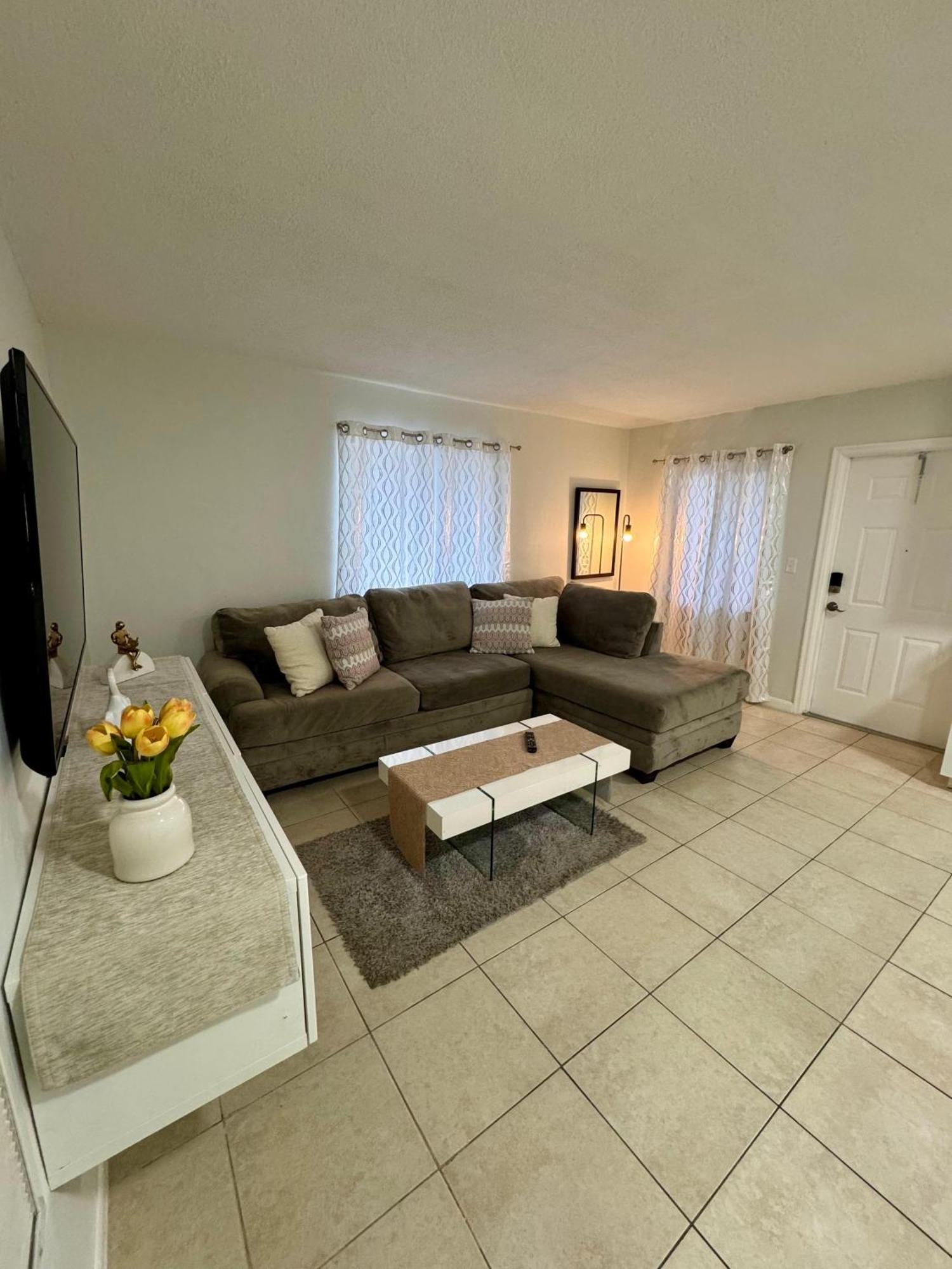 Apartment In Hollywood Close To Beach & Shops 101 Exterior foto